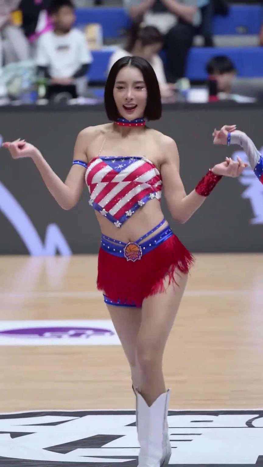 太離譜了 ！幾乎是完美女人！
